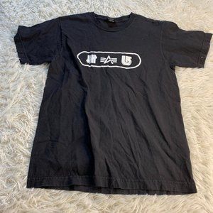 Undefeated Men's T-Shirt Black - Size Medium